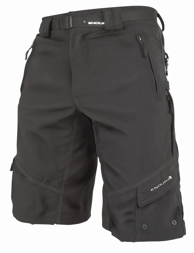 Endura Hummvee Baggy Shorts in Black